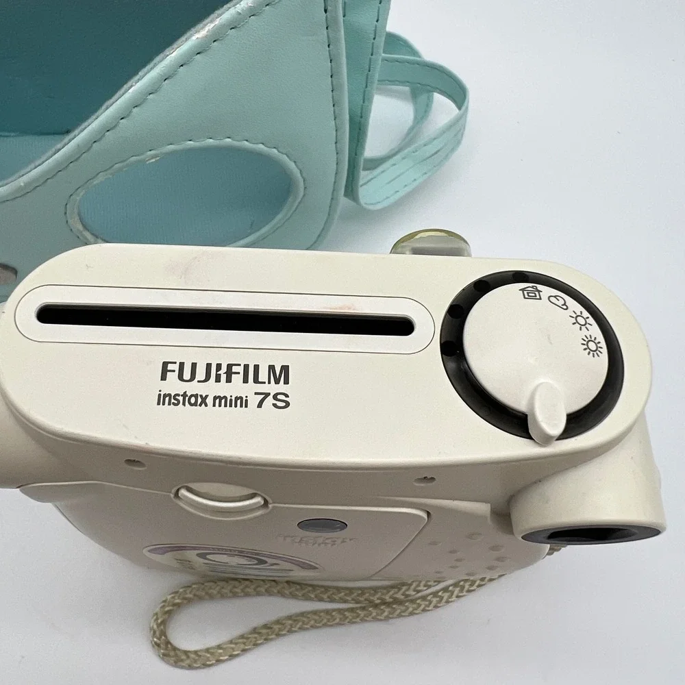 Fujifilm Instax Mini 7S Instant Camera Off White Wrist Strap with Blue Case Y2K